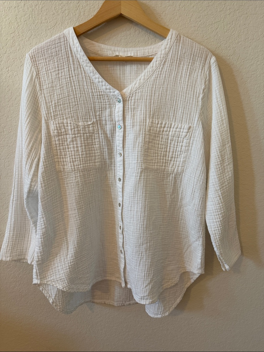 Eileen Fisher White Organic Cotton Double Gauze Split V-Neck Button Up Top M